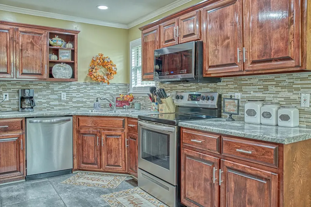 4814 Rocky Point Road Cookeville TN 38506