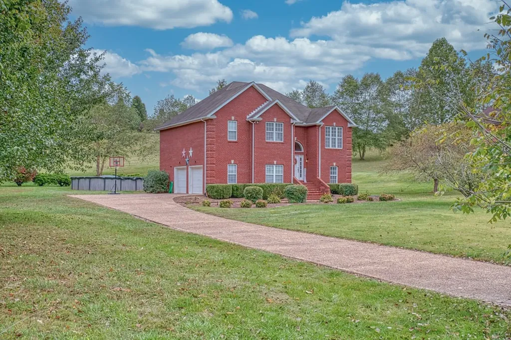 4814 Rocky Point Road Cookeville TN 38506