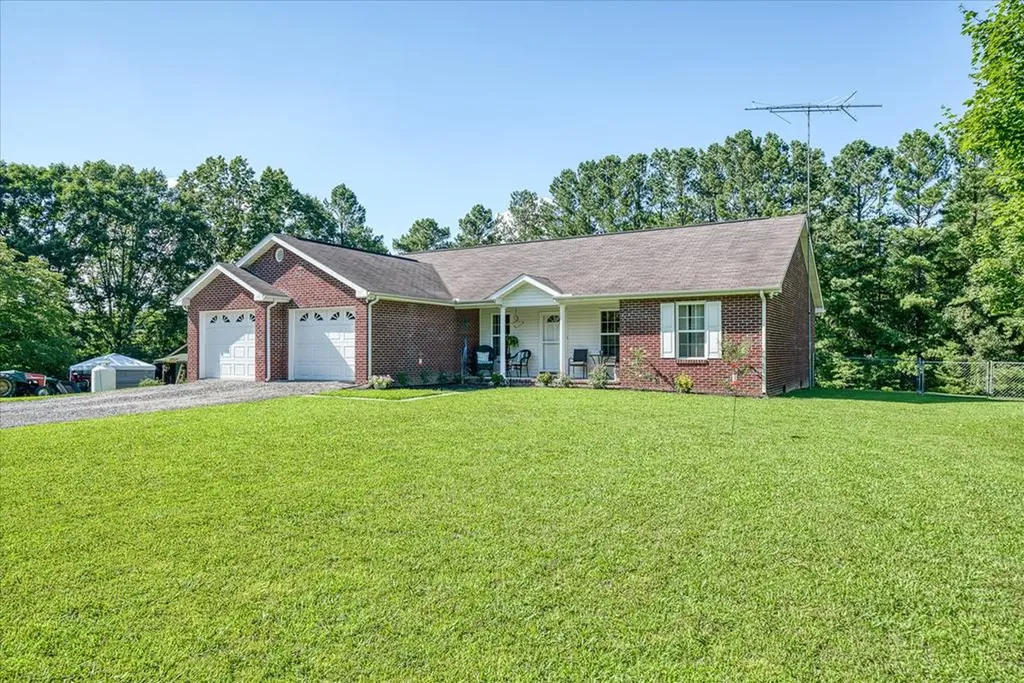 259 Alloway Road Grandview TN 37337