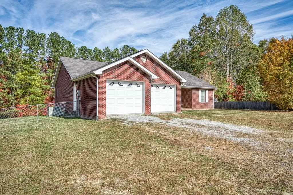 259 Alloway Road Grandview TN 37337