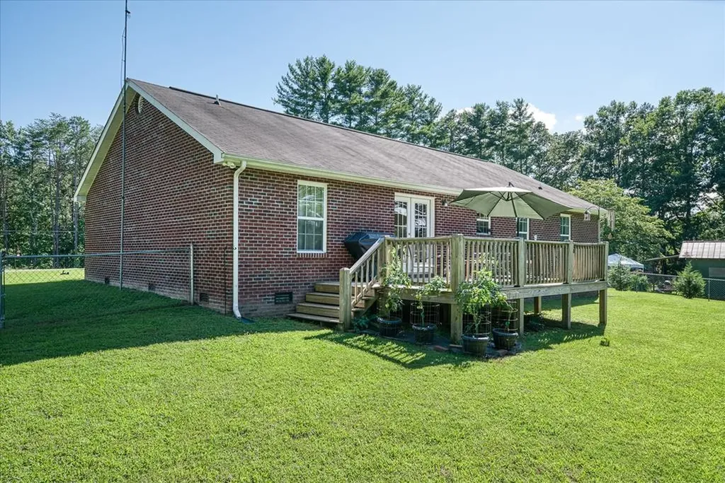 259 Alloway Road Grandview TN 37337