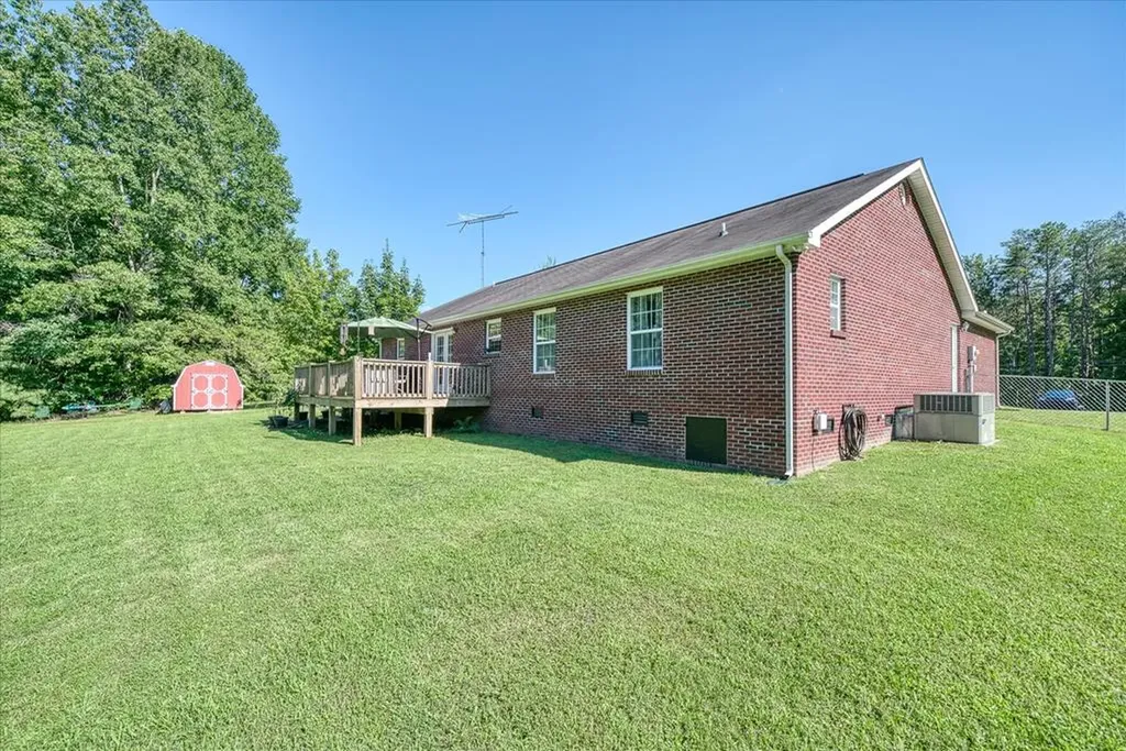 259 Alloway Road Grandview TN 37337