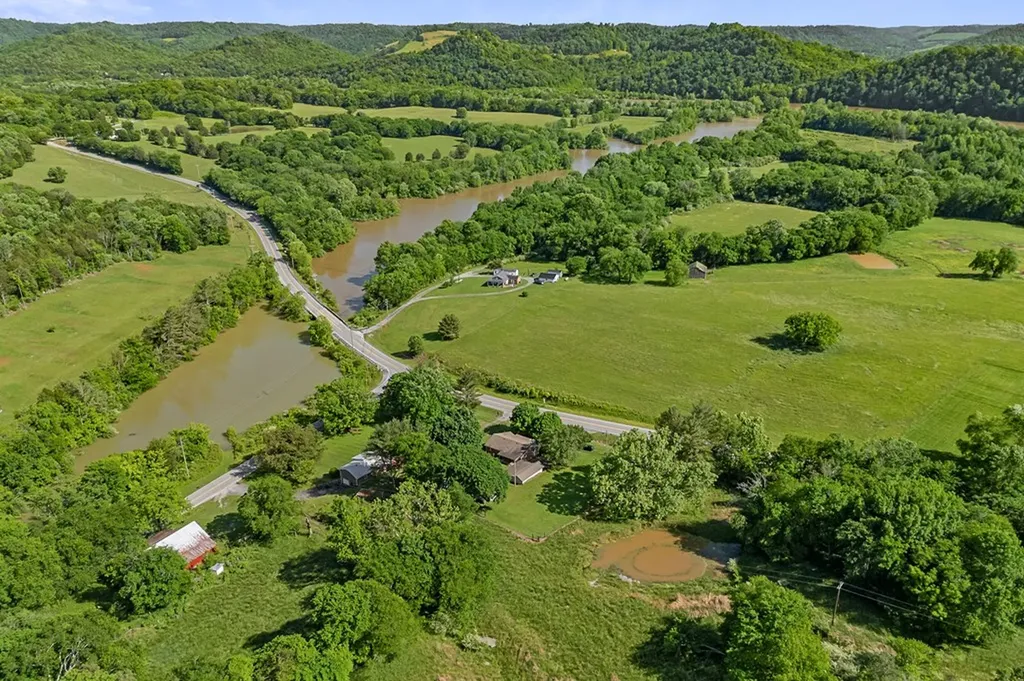 54.79ac Gladdice Highway Gainesboro TN 38562