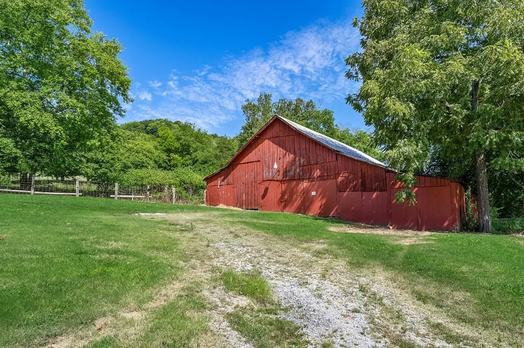 54.79ac Gladdice Highway Gainesboro TN 38562