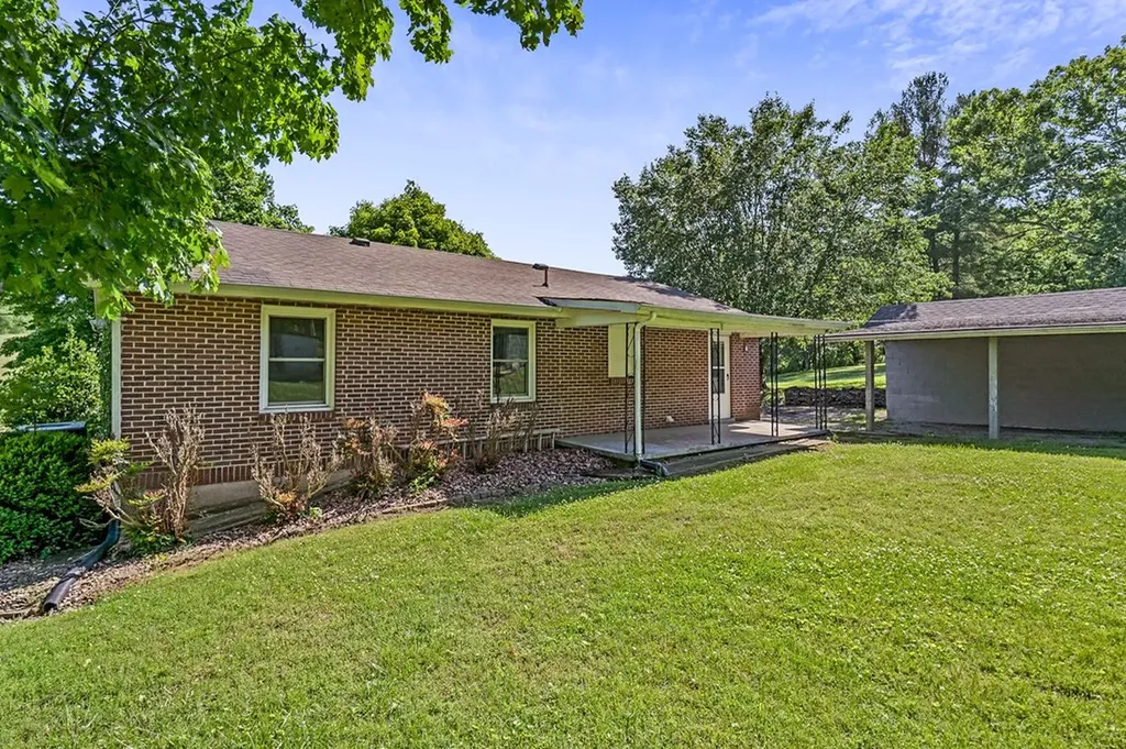 2110 Gladdice Highway Gainesboro TN 38562