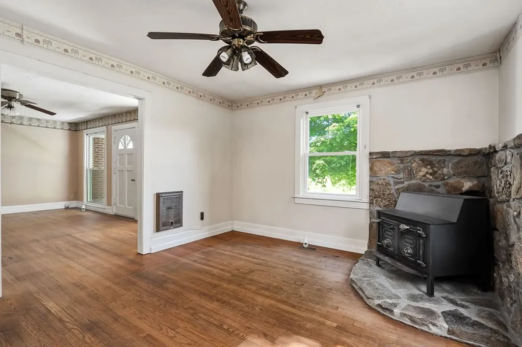 2110 Gladdice Highway Gainesboro TN 38562