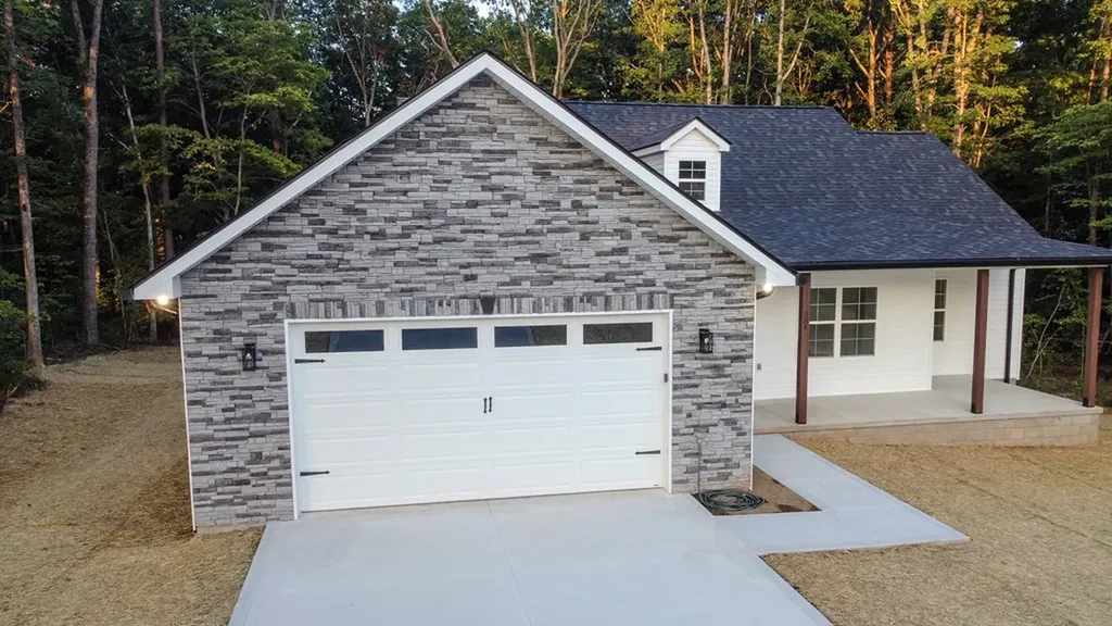 384 West Meadow Creek Road Monterey TN 38574