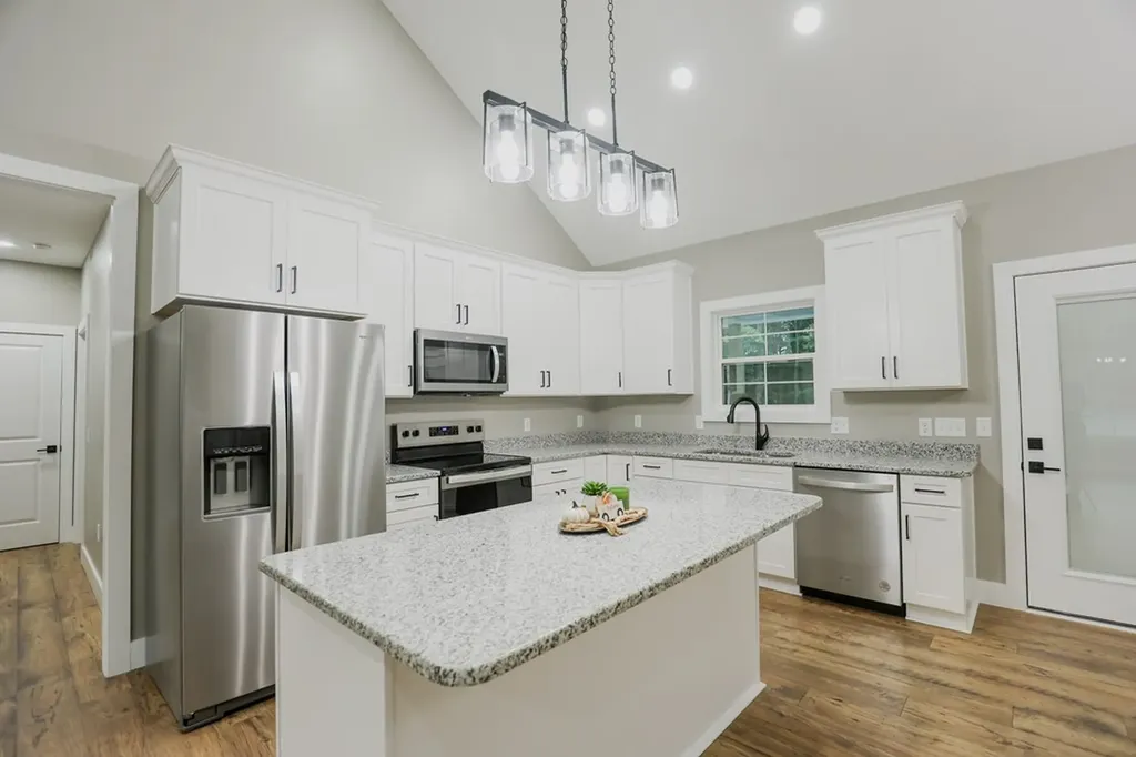 384 West Meadow Creek Road Monterey TN 38574