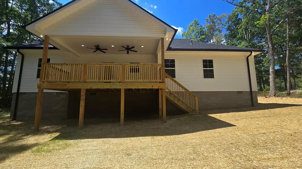 384 West Meadow Creek Road Monterey TN 38574