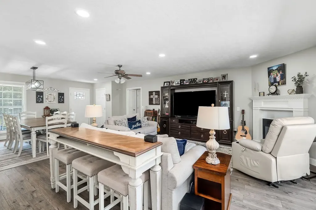 6905 Cookeville Boat Dock Road Baxter TN 38544