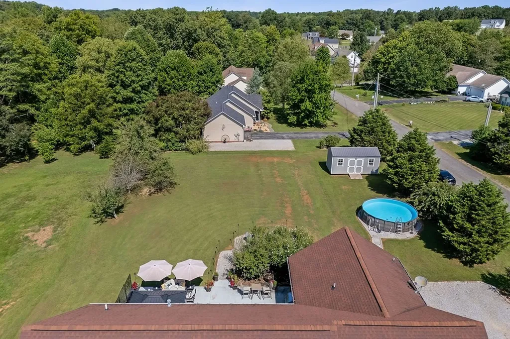 6905 Cookeville Boat Dock Road Baxter TN 38544