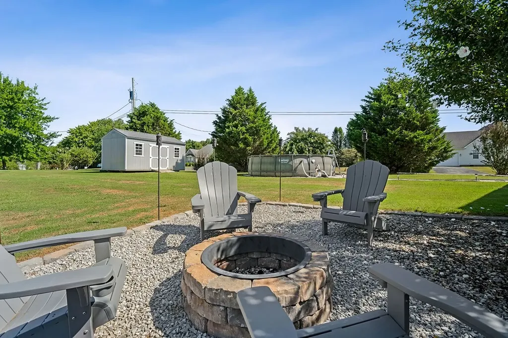 6905 Cookeville Boat Dock Road Baxter TN 38544