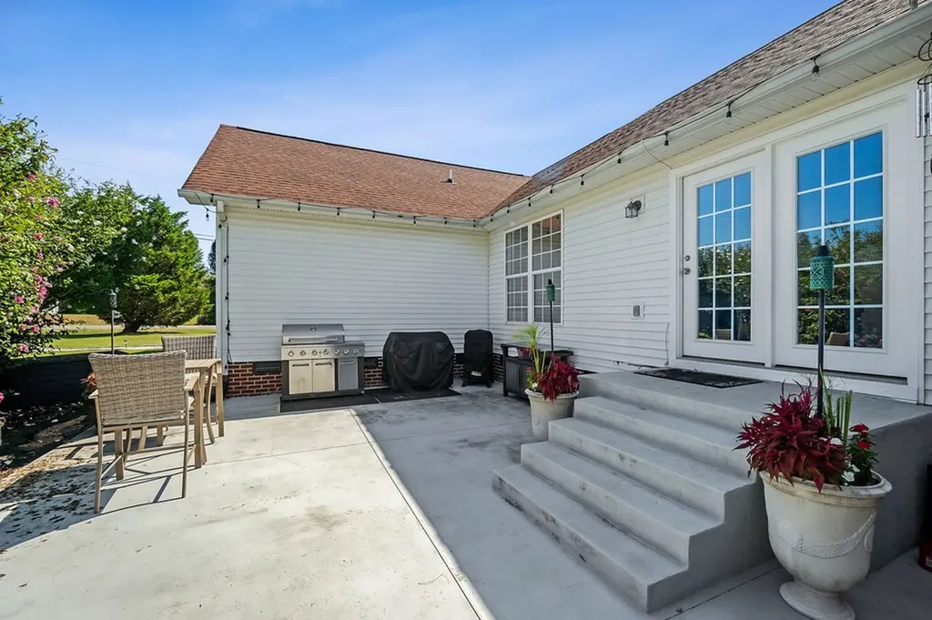 6905 Cookeville Boat Dock Road Baxter TN 38544