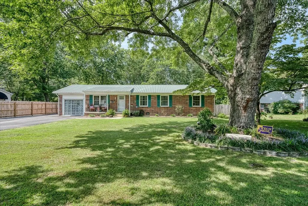 1388 Park Drive Cookeville TN 38501-1947