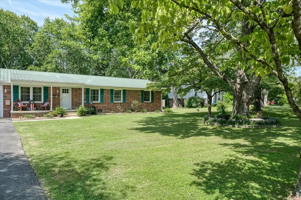 1388 Park Drive Cookeville TN 38501-1947