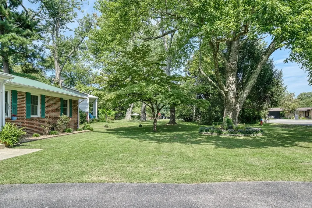 1388 Park Drive Cookeville TN 38501-1947