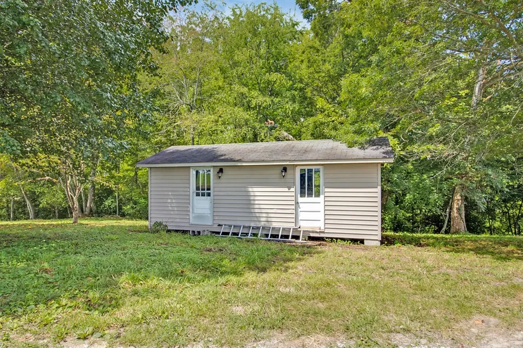 2901 Banner Springs Road Jamestown TN 38556