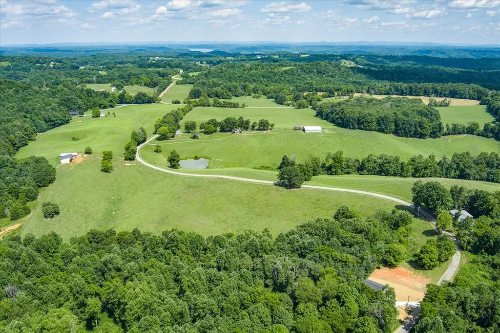 2385 Pea Ridge Fire Tower Celina TN 38551