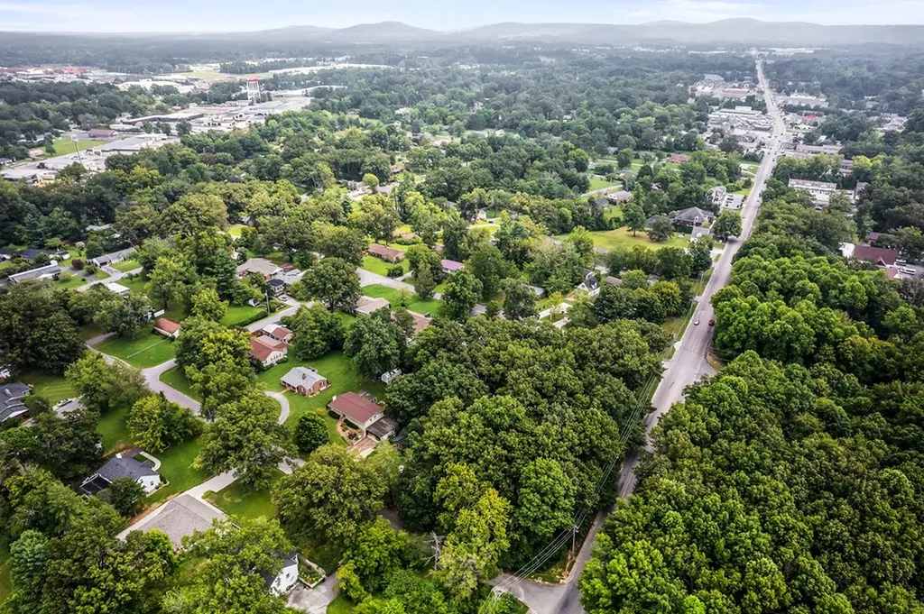 00 East 10th Cookeville TN 38501