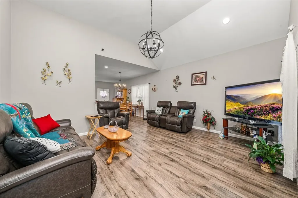 796 S Mountain Street Smithville TN 37166