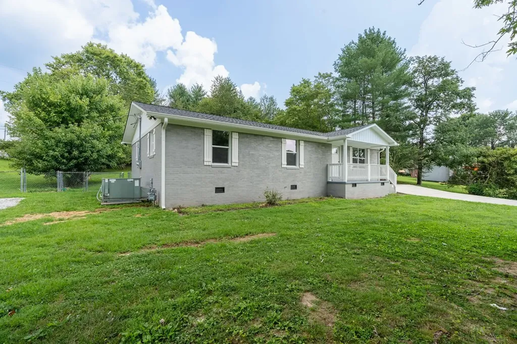 234 Camp Drive Sparta TN 38583