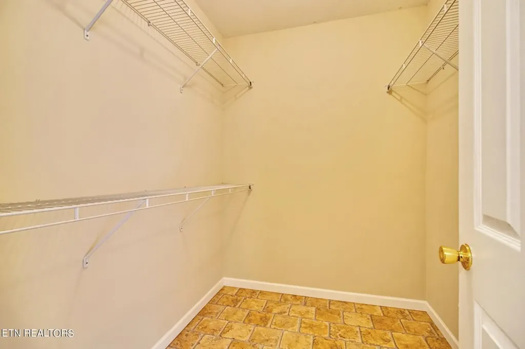 172 Davis Cook Road Grimsley TN 38565