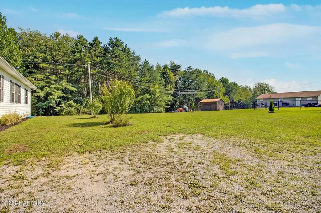 172 Davis Cook Road Grimsley TN 38565