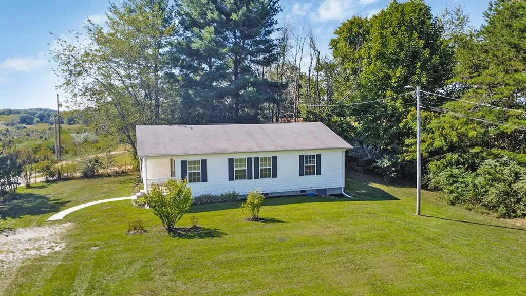 172 Davis Cook Road Grimsley TN 38565