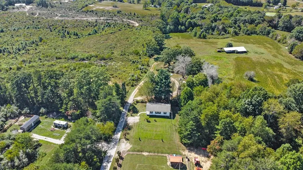 172 Davis Cook Road Grimsley TN 38565