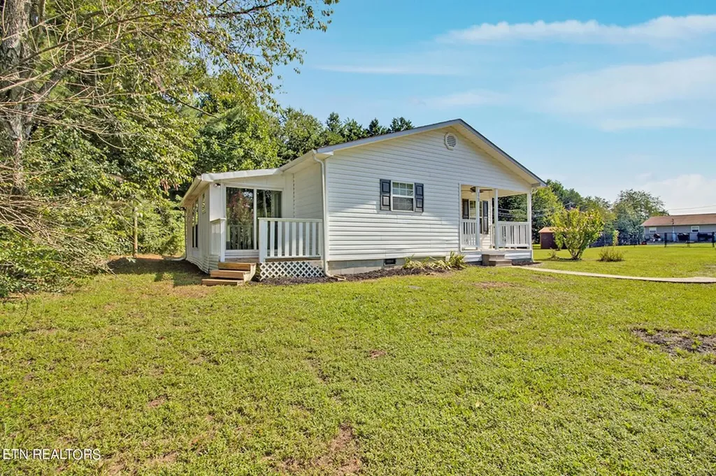 172 Davis Cook Road Grimsley TN 38565