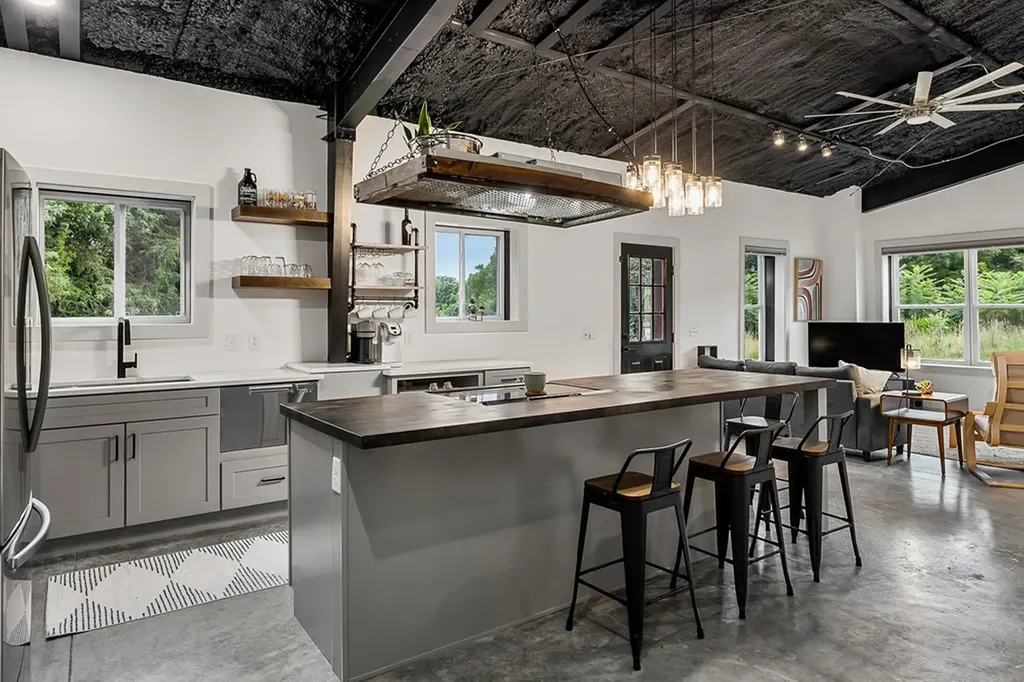 227 Lake Bluff Road Baxter TN 38544