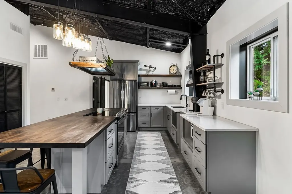 227 Lake Bluff Road Baxter TN 38544