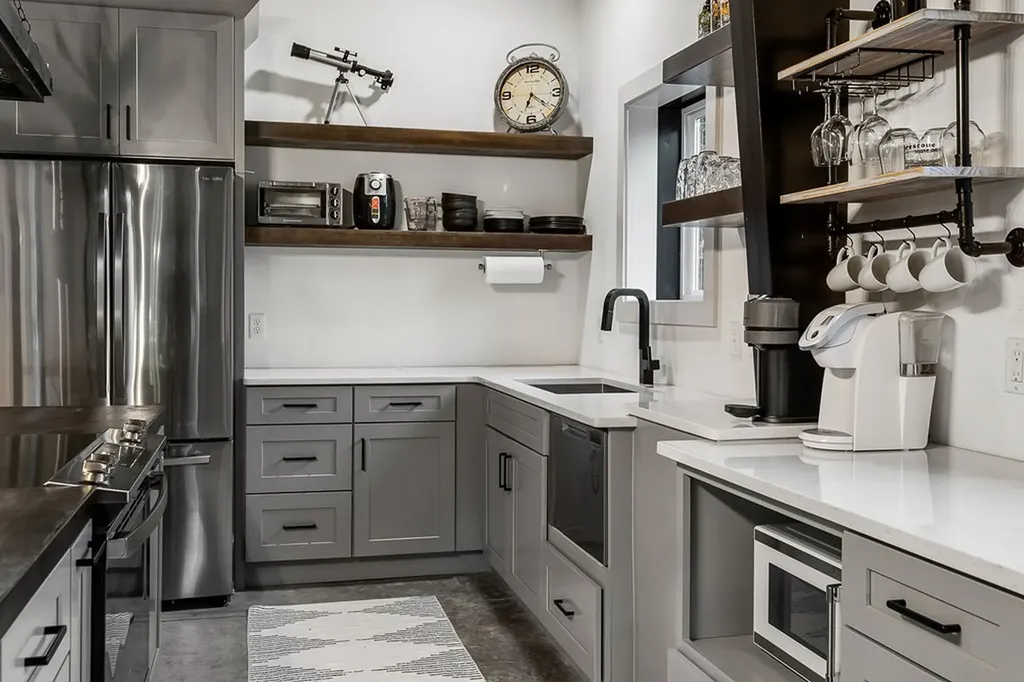 227 Lake Bluff Road Baxter TN 38544