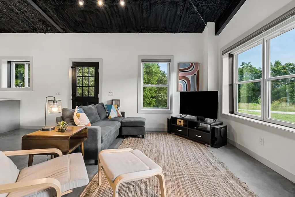 227 Lake Bluff Road Baxter TN 38544