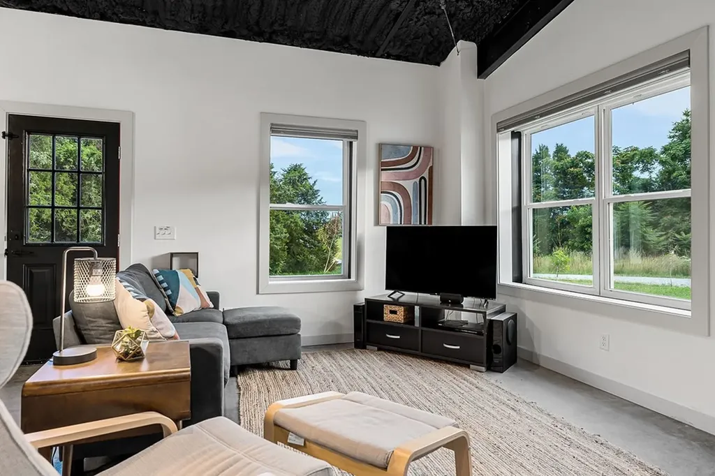 227 Lake Bluff Road Baxter TN 38544