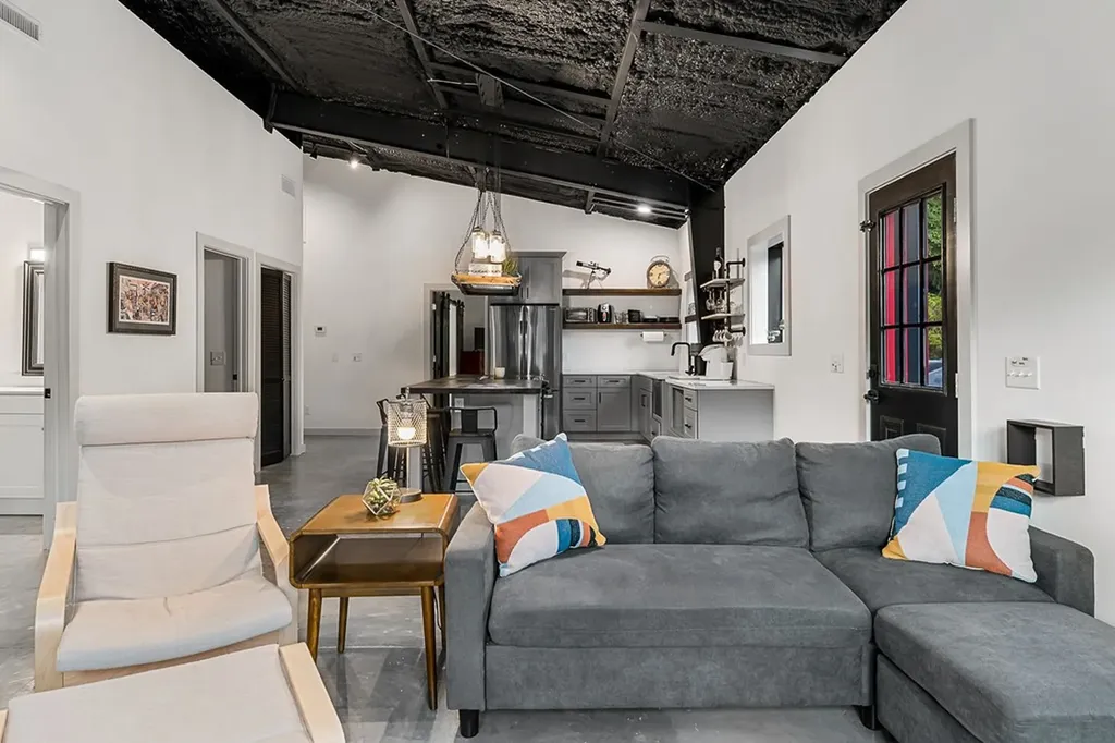 227 Lake Bluff Road Baxter TN 38544