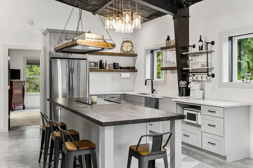 227 Lake Bluff Road Baxter TN 38544