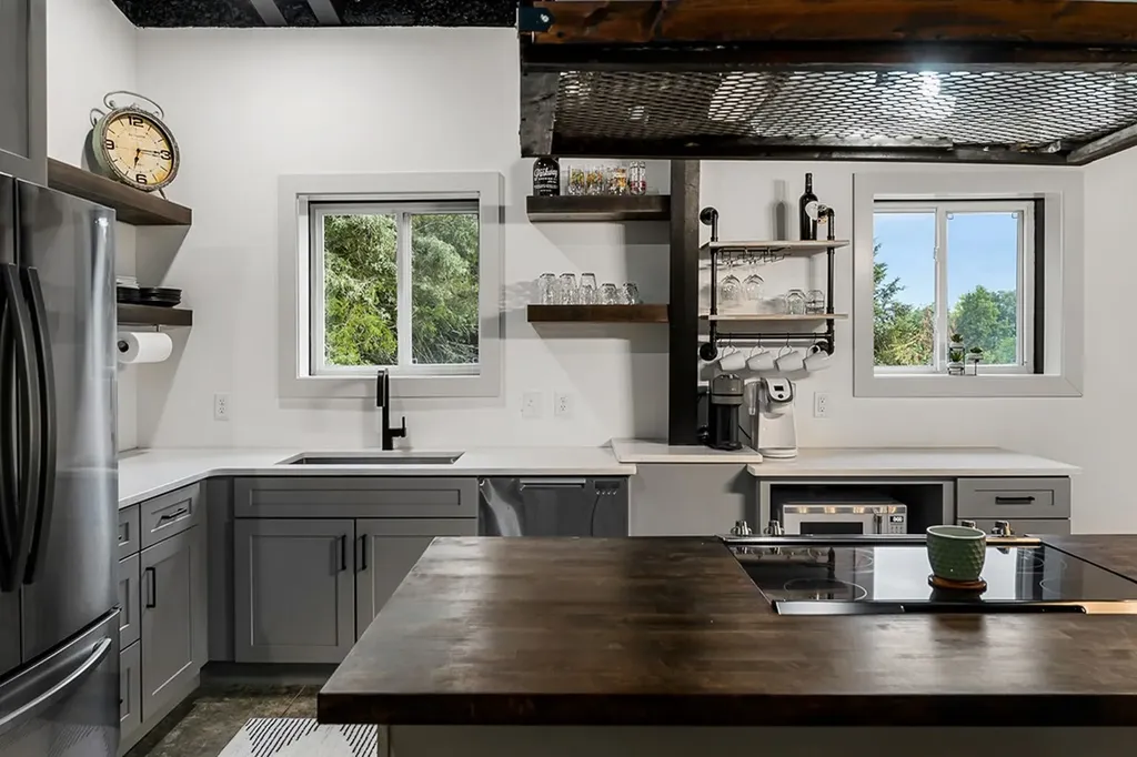 227 Lake Bluff Road Baxter TN 38544