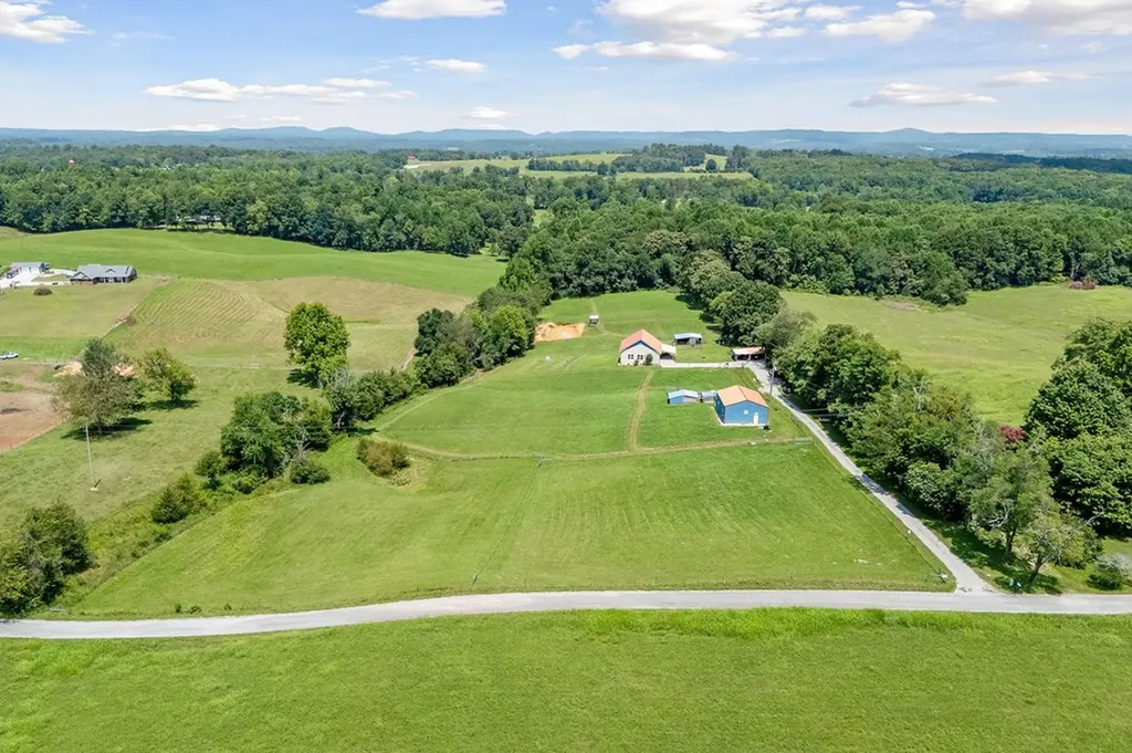 157 Eckles Cemetery Road Cookeville TN 38506