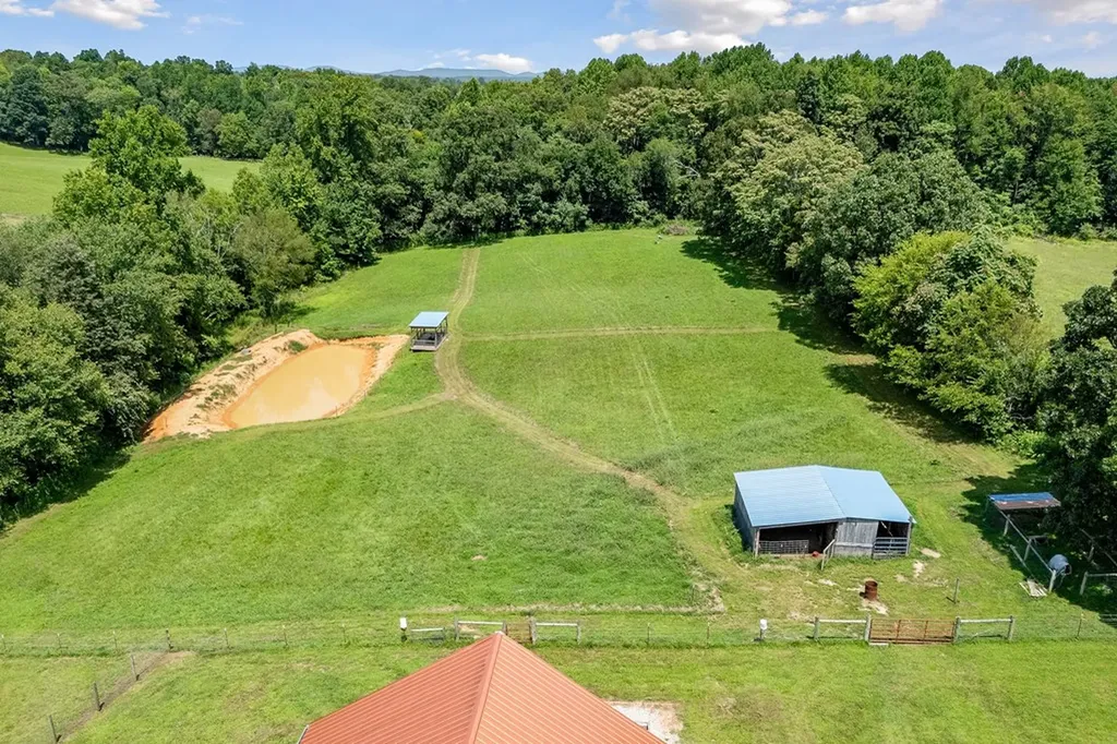 157 Eckles Cemetery Road Cookeville TN 38506