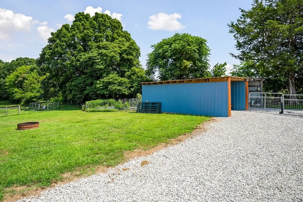 157 Eckles Cemetery Road Cookeville TN 38506