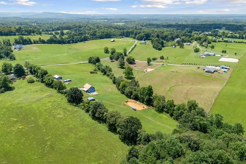 157 Eckles Cemetery Road Cookeville TN 38506