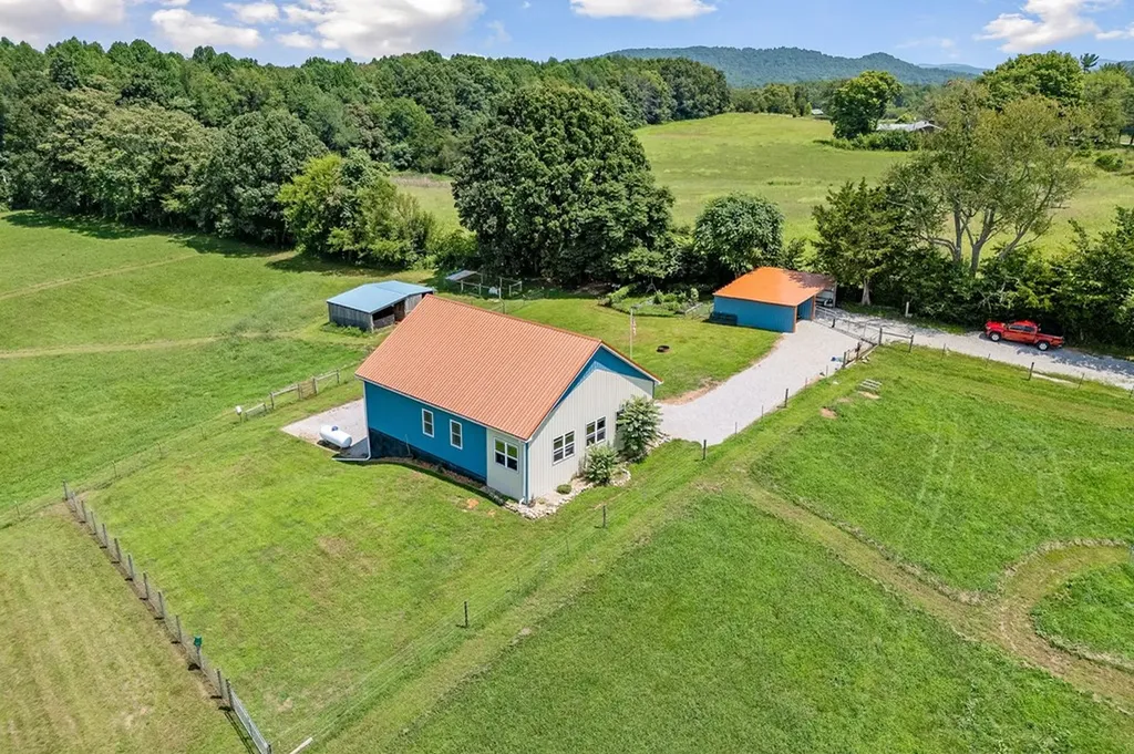 157 Eckles Cemetery Road Cookeville TN 38506