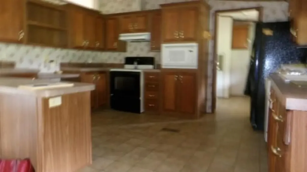 11500 Clay County Highway Moss TN 38575