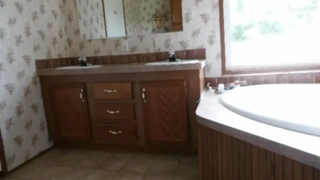 11500 Clay County Highway Moss TN 38575