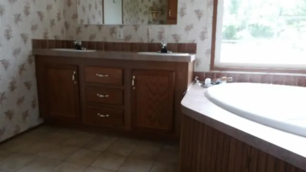 11500 Clay County Highway Moss TN 38575