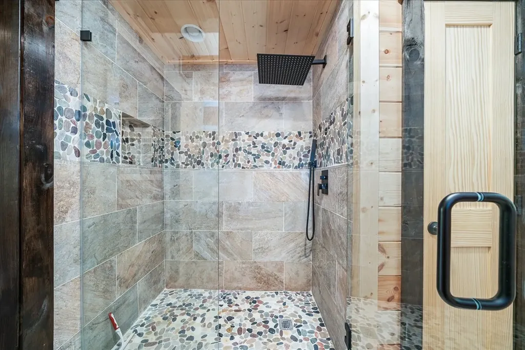 366 S. Cave Valley Road Byrdstown TN 38549