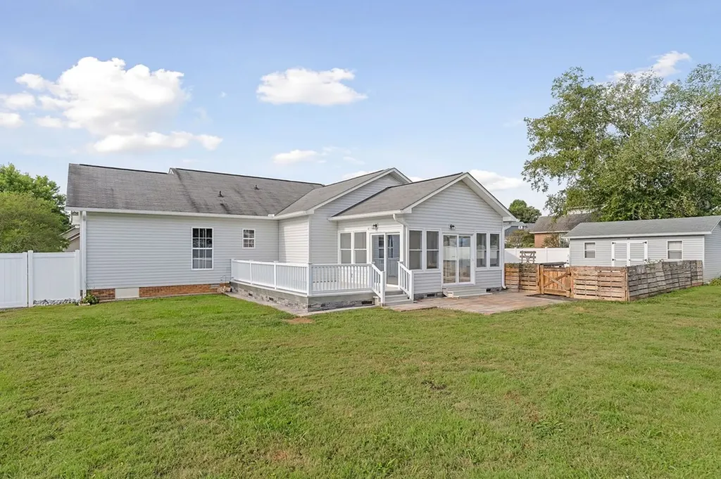 1305 Pimlico Drive Cookeville TN 38506-5674