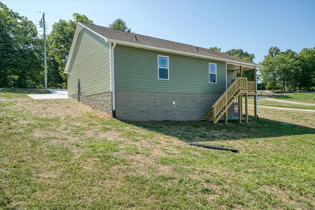 395 Dayton Avenue Crossville TN 38555