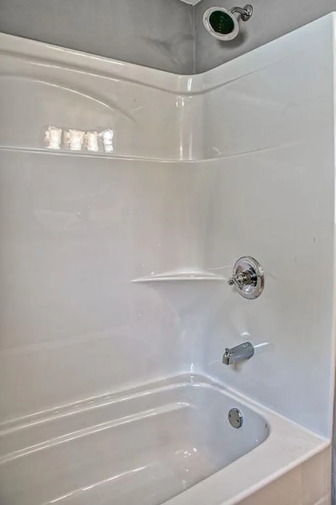 1004 Walnut Avenue Celina TN 38551